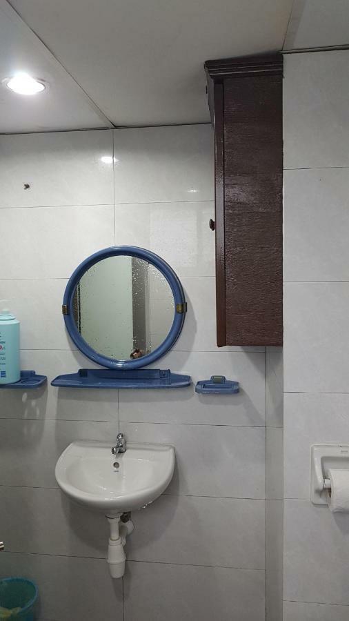 Home Stay Bayu Emas Appartment, Batu Feringgi Exteriér fotografie