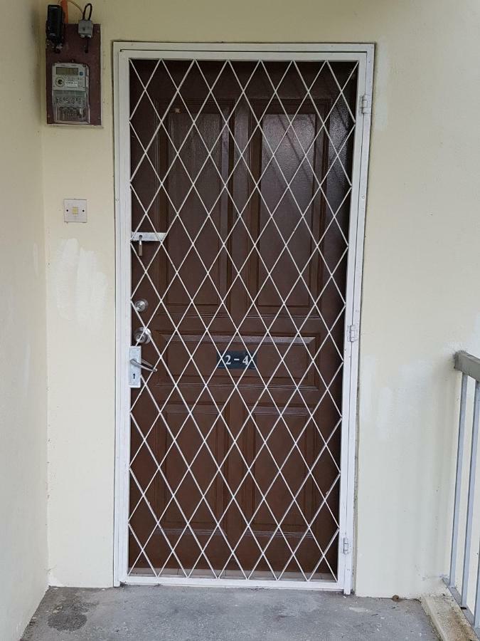 Home Stay Bayu Emas Appartment, Batu Feringgi Exteriér fotografie