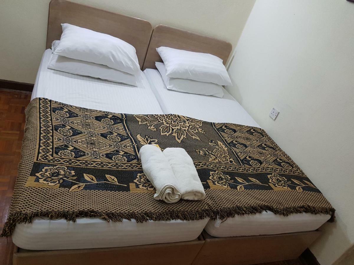 Home Stay Bayu Emas Appartment, Batu Feringgi Exteriér fotografie
